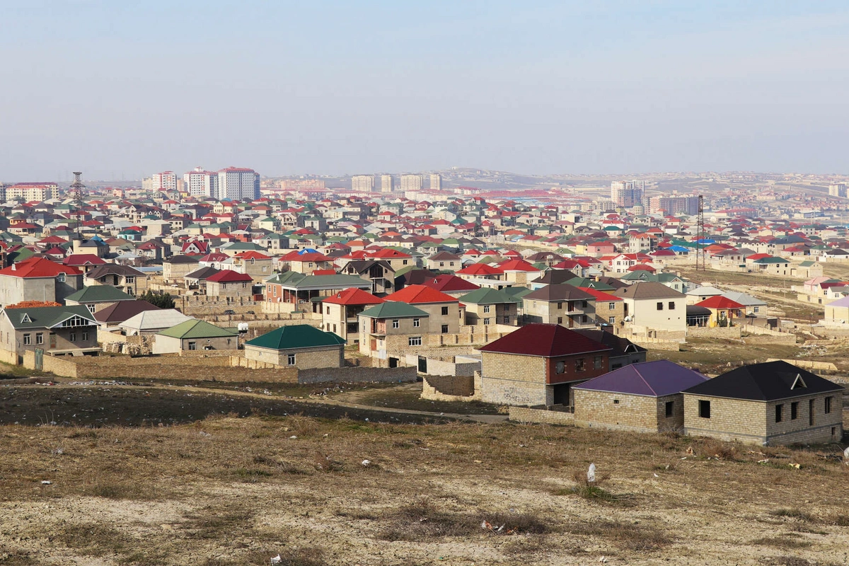 Bakıda evi plana düşən sakinlər narazılıq edir: 