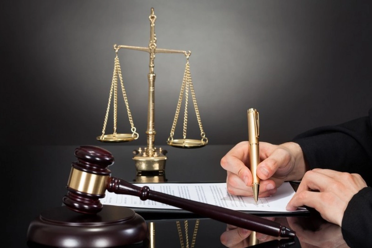 Bakıda klinikada qadın həkimin qapısını zorla açan şəxs HƏBS EDİLDİ: 