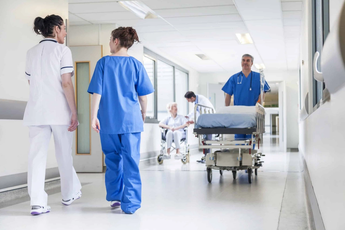 Bakıda klinikadan 5000 manat oğurluq - Kassir saxlanıldı