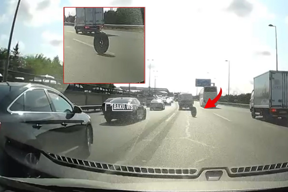 Bakıda magistral yolda TƏHLÜKƏLİ ANLAR - Hərəkətdə olan maşının təkəri çıxdı