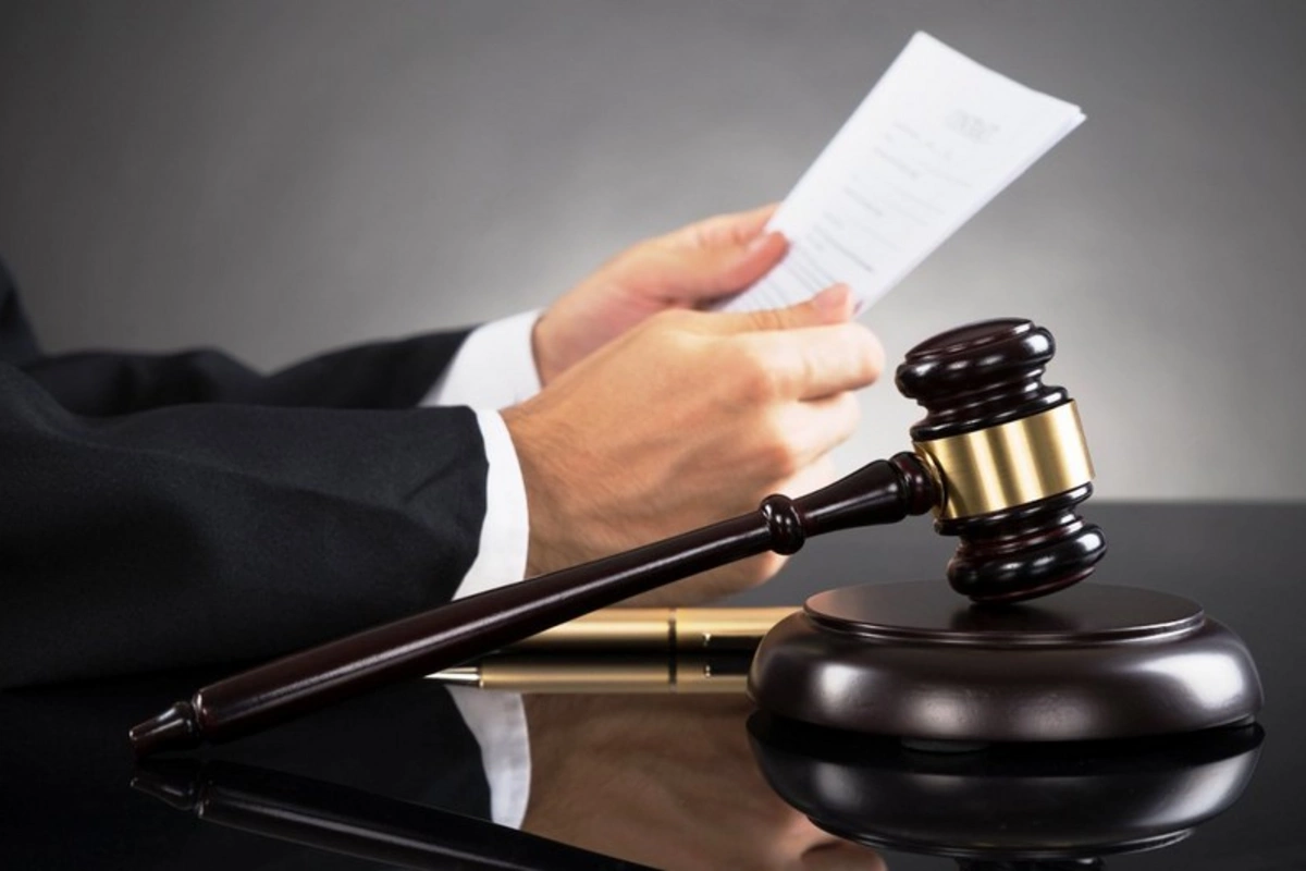 Bakıda qayınatasının çənəsini sındıran şəxsə hökm oxundu