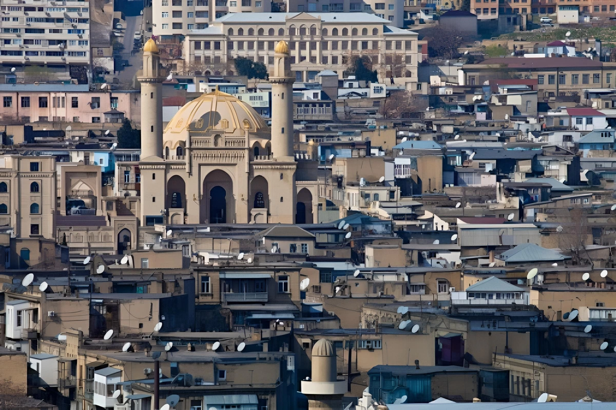 Bakıda söküntü aparılacaq ərazilərdəki 72 mədəni-tarixi abidənin taleyinə aydınlıq gətirilib