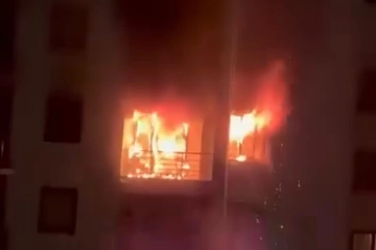 Bakıda yaşayış binasında güclü yanğın olub