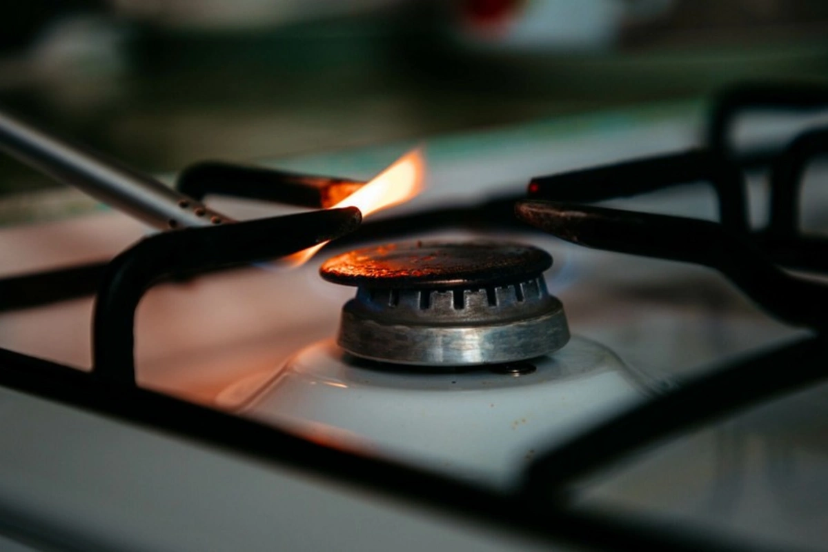 Bakının bu ərazisində təmir zamanı qaz xətti zədələndi - Fasilə yarandı