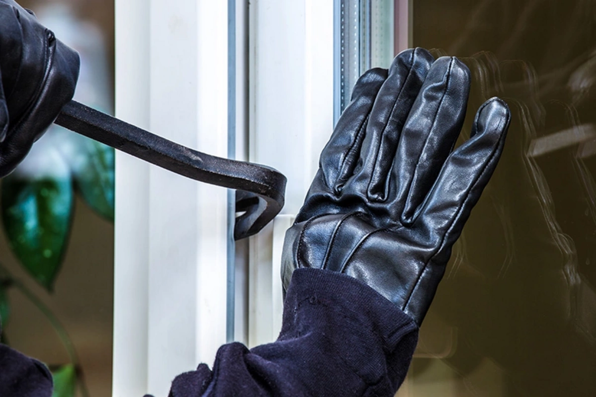 Bakının iki rayonunda oğurluq etməkdə şübhəli bilinən şəxslər saxlanılıblar