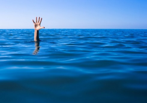 Batma təhlükəsi ilə üzləşən 4 nəfər xilas edilib