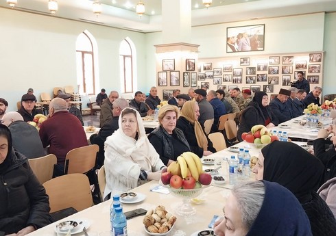 Bibiheybət məscidində şəhid ailələri və qazilərin iştirakı ilə bayram tədbiri keçirilib