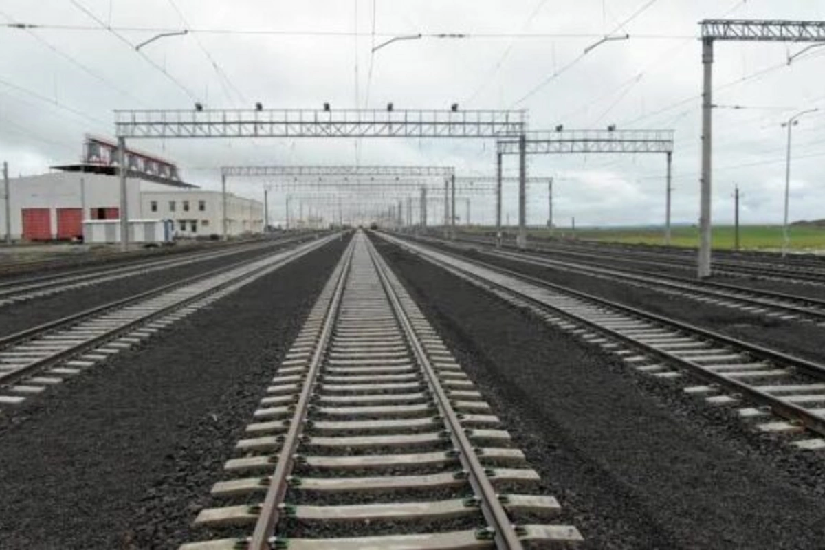 Biləcəri-Yalama dəmir yolunu elektrikləşdirmək 450 milyon dollara başa gələcək