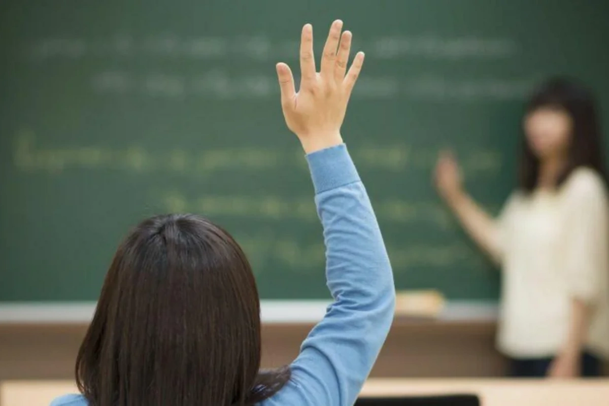 Biləsuvarda məktəb problemi: Şagirdlər təhsil üçün yeddi kilometr yol gedəcəklər? Biləsuvarda məktəb problemi: Şagirdlər təhsil üçün yeddi kilometr yol gedəcəklər?