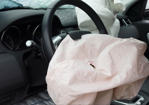 Biləsuvarda eyni kənddə ikinci yol qəzası olub, xəsarət alanlar var 