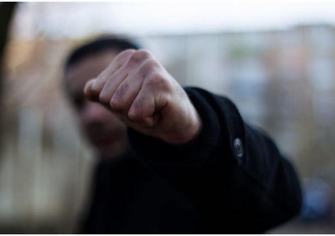 Biləsuvarda su üstündə ata və oğlu döyülüb