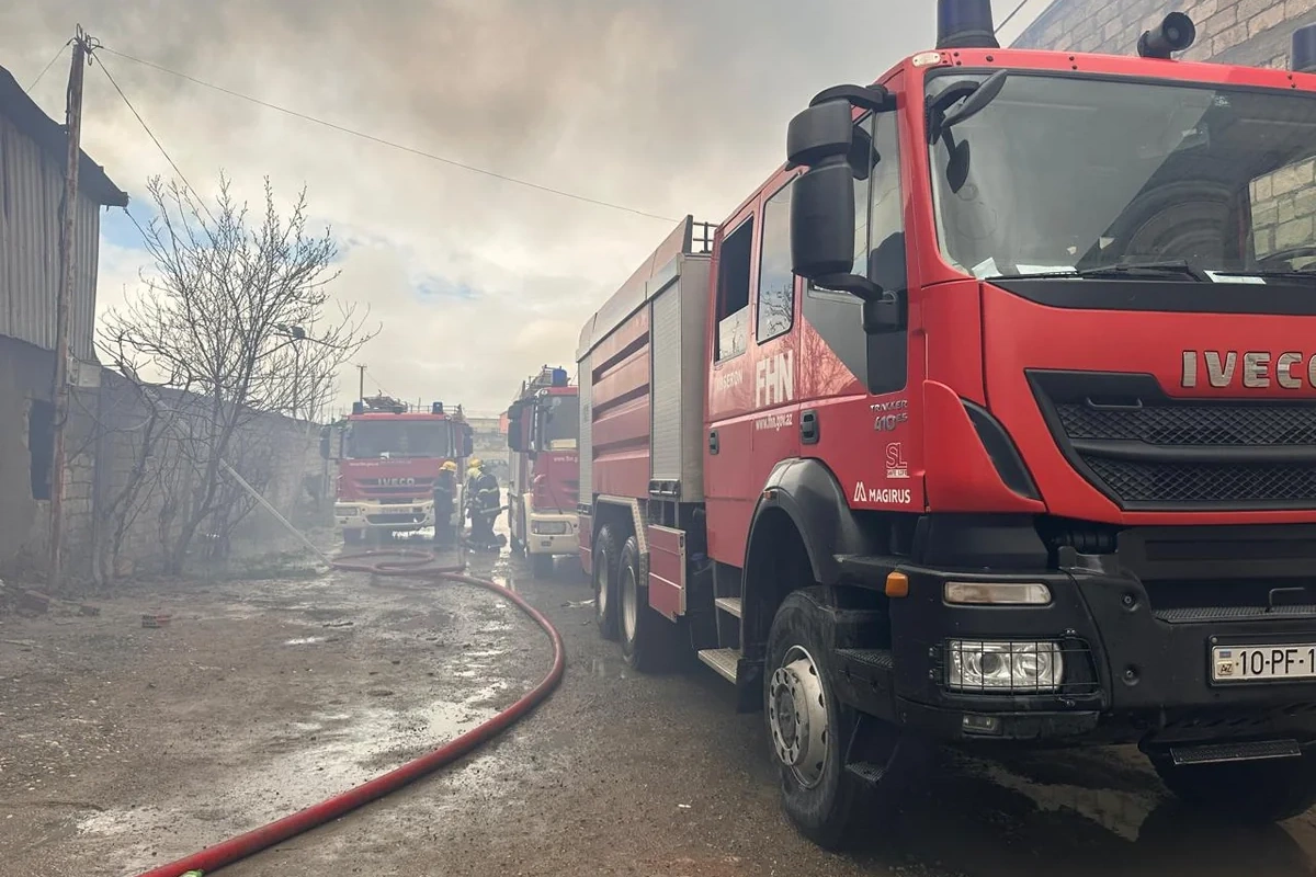 Binəqədidə yanğın baş verən əraziyə polis əməkdaşları cəlb olunublar