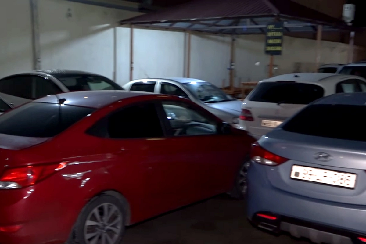 Bir binada həm parkinq, həm də çıxarış PROBLEMİ - Yasamal sakinlərindən ŞİKAYƏT