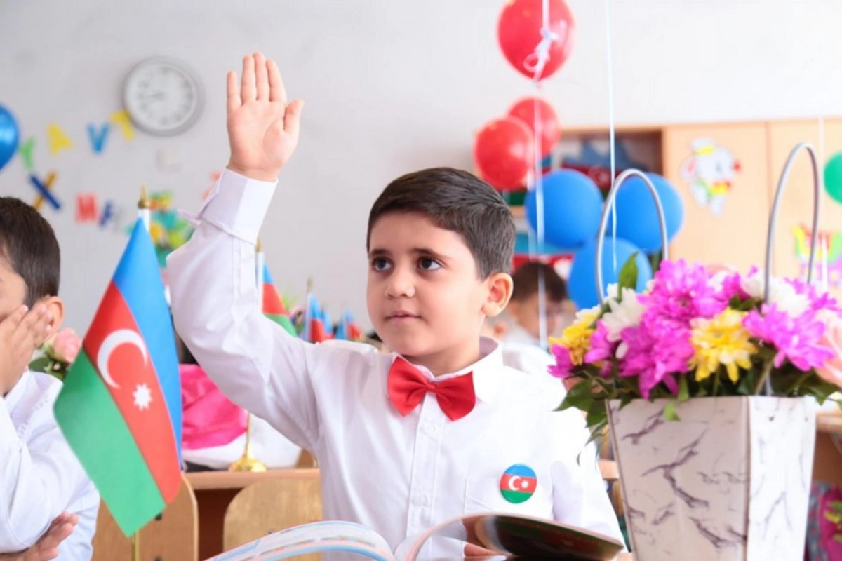 Birinci siniflərə şagird qəbulu başlayıb