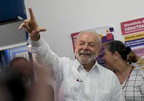 Braziliyada keçirilən prezident seçkilərində solçu Lula da Silva qalib gəlib