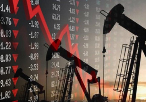 “Brent” markalı neftin qiyməti son bir ayda ilk dəfə 83 dollardan aşağı düşüb