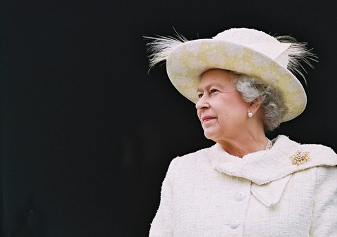Britaniya kraliçası II Elizabet 96 yaşında vəfat edib