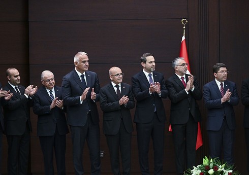 Bu gün Türkiyədə Nazirlər Kabinetinin yeni tərkibdə ilk iclası keçiriləcək