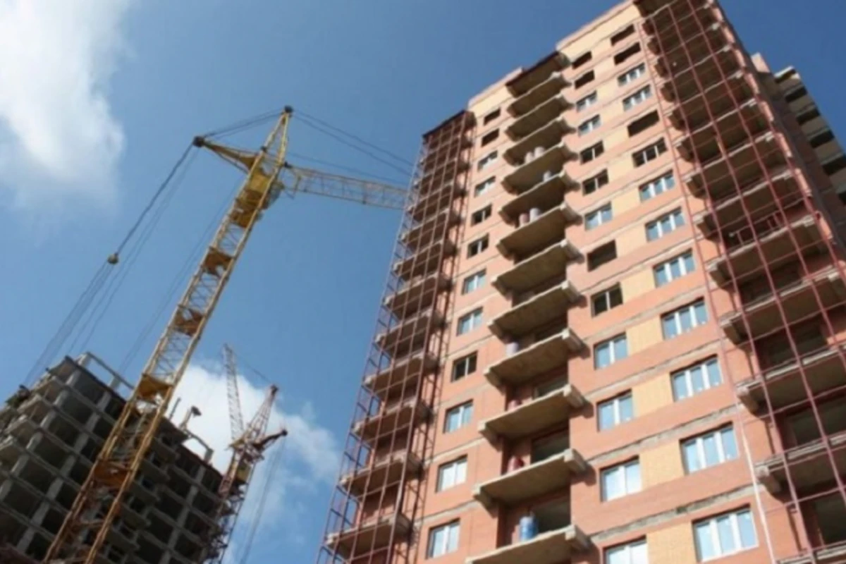 Bünövrədən, yoxsa hazır binadan: hansı mənzilləri almaq daha sərfəlidir?