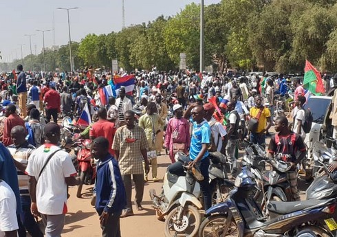 Burkina-Fasoda Fransa əleyhinə nümayiş keçirilib, qoşunların ölkədən çıxarılması tələb edilib