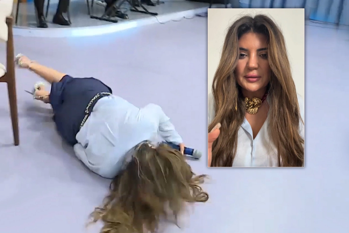 Canlı efirdə yıxılan müğənni: 