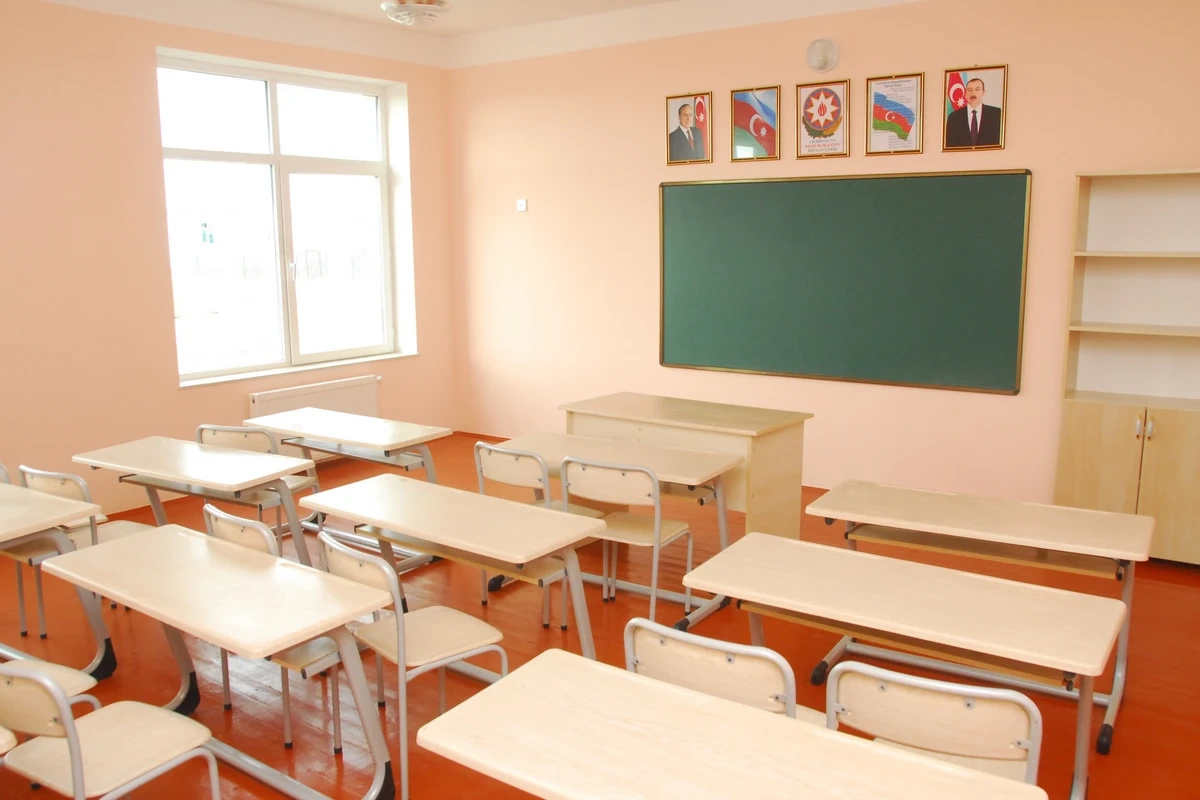 Cəlilabadda dərs bölgüsü üstündə düşən davada döyülən müəllim danışdı