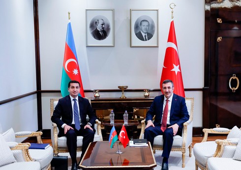 Cevdet Yılmaz və Hikmət Hacıyev ikitərəfli münasibətləri müzakirə ediblər
