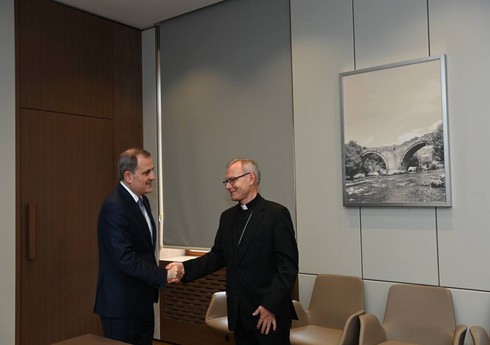 Ceyhun Bayramov Arxiyepiskop Marek Solçinski ilə görüşüb