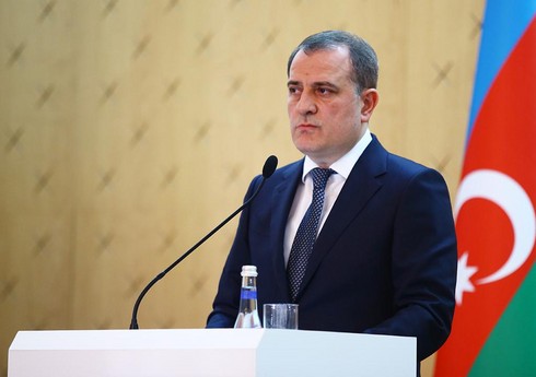 Ceyhun Bayramov Çexiyaya yola düşüb