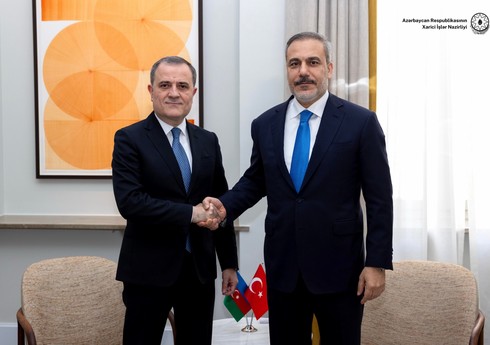 Ceyhun Bayramov Hakan Fidanı Azərbaycan – Ermənistan sülh prosesinin cari vəziyyəti ilə bağlı məlumatlandırıb