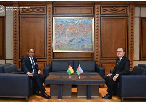 Ceyhun Bayramov Qvineya-Bisaulu həmkarına regionda münaqişədən sonrakı vəziyyət barədə məlumat verib - YENİLƏNİB Ceyhun Bayramov Qvineya-Bisaulu həmkarına regionda münaqişədən sonrakı vəziyyət barədə məlumat verib - YENİLƏNİB