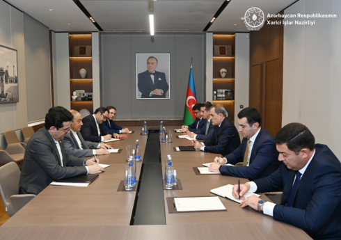 Ceyhun Bayramov İran xarici işlər nazirinin müavini ilə görüşüb Ceyhun Bayramov İran xarici işlər nazirinin müavini ilə görüşüb