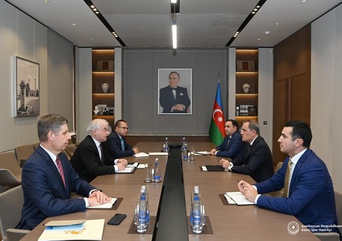 Ceyhun Bayramov Rusiya xarici işlər nazirinin xüsusi nümayəndəsi ilə Azərbaycan və Ermənistan arasında sülh prosesini müzakirə edib