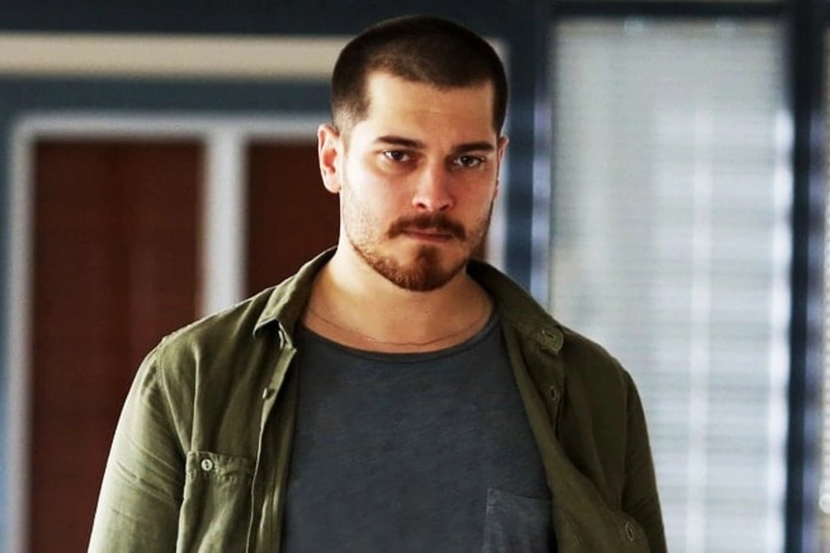 Çağatay Ulusoy bu ölkənin də vətəndaşı oldu