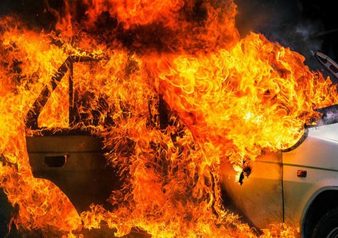 Cəlilabadda minik avtomobili yanıb 