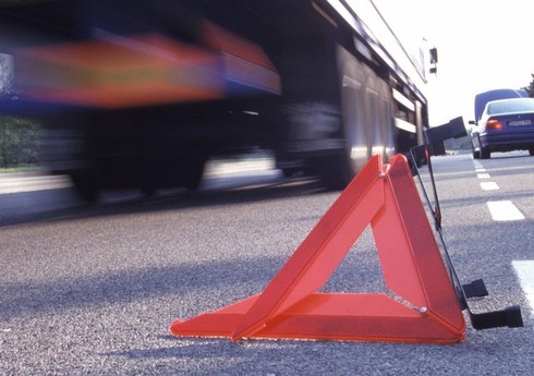 Cəlilabadda yol qəzası zamanı iki qadın xəsarət alıb 