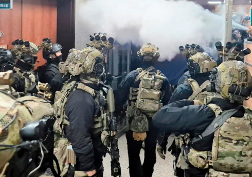 Cənubi Koreya parlamenti ölkədə hərbi vəziyyətin ləğvinə səs verib