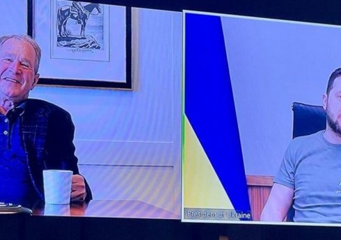 Corc Buş Zelenski ilə publik şəkildə ilk onlayn görüş keçirəcək