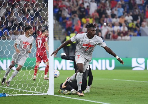 DÇ-2022: İsveçrə millisi 1/8 finalda, Serbiya mundialla vidalaşıb