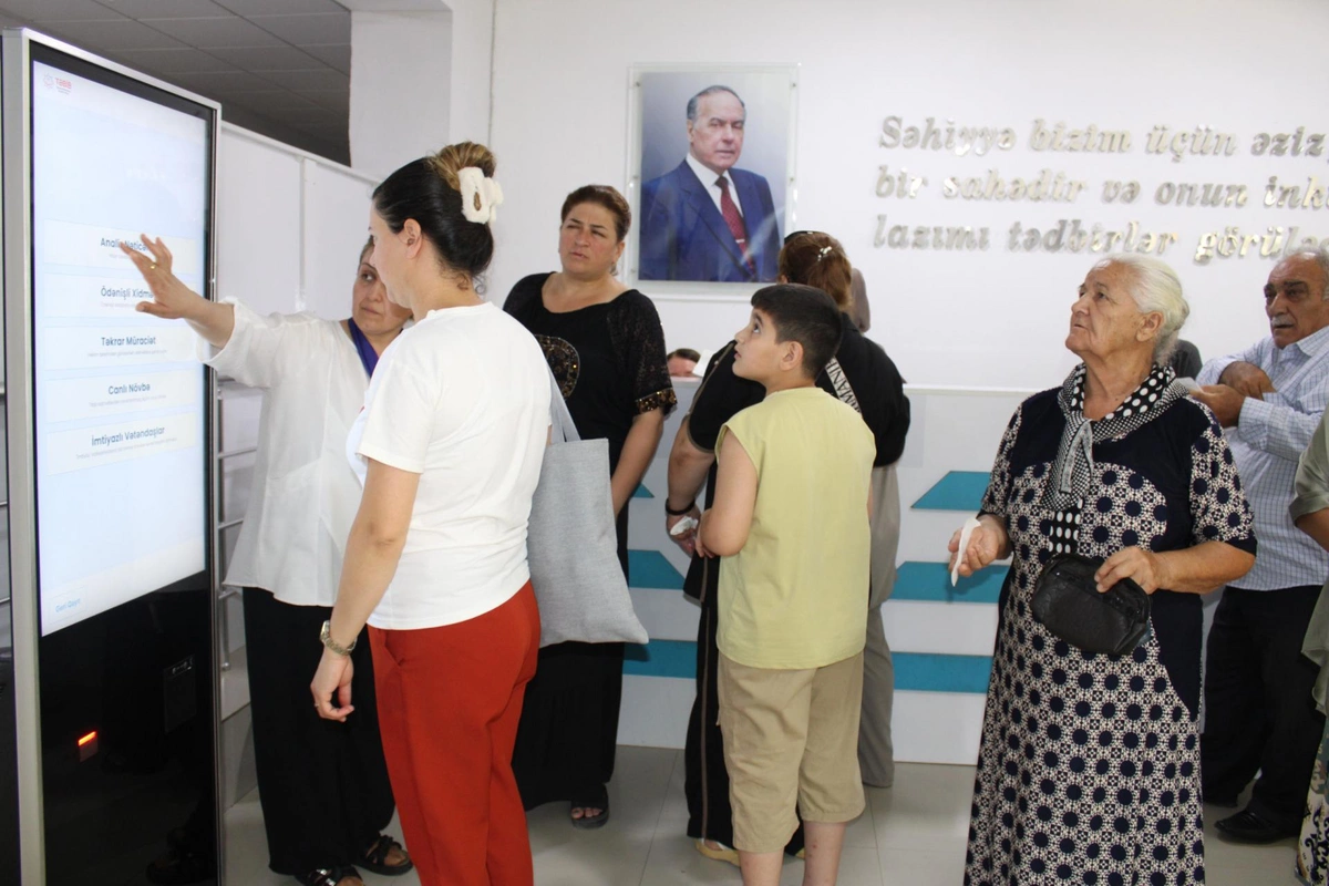 Daha üç xəstəxanada elektron növbə sistemi istifadəyə verildi