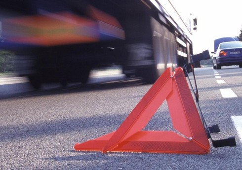 Daşkəsəndə avtomobil aşıb, xəsarət alanlar var Daşkəsəndə avtomobil aşıb, xəsarət alanlar var