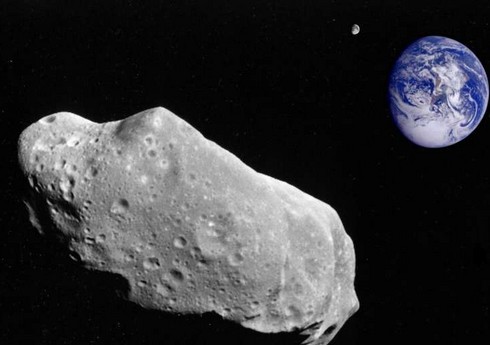 Diametri 1 km-dən çox olan asteroid yenidən Yerin yanından keçəcək