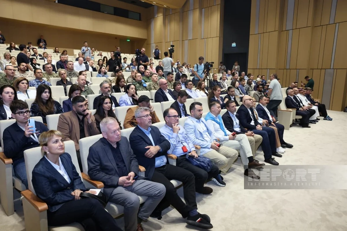 Diplomatik korpus Xankəndidəki Mədəniyyət Mərkəzini ziyarət edib