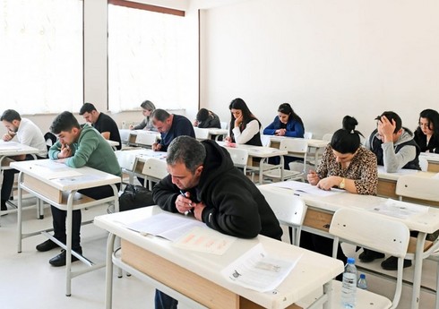 DİM 2764 namizəd üçün dövlət qulluğu vəzifələri üzrə imtahan keçirib