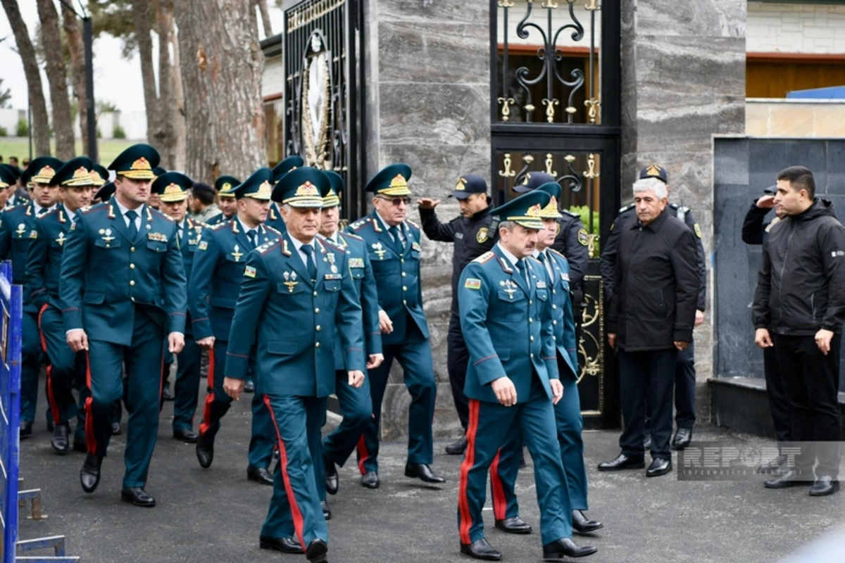 Dövlət rəsmiləri Hərbi Memorial Məzarlığı ziyarət ediblər Dövlət rəsmiləri Hərbi Memorial Məzarlığı ziyarət ediblər