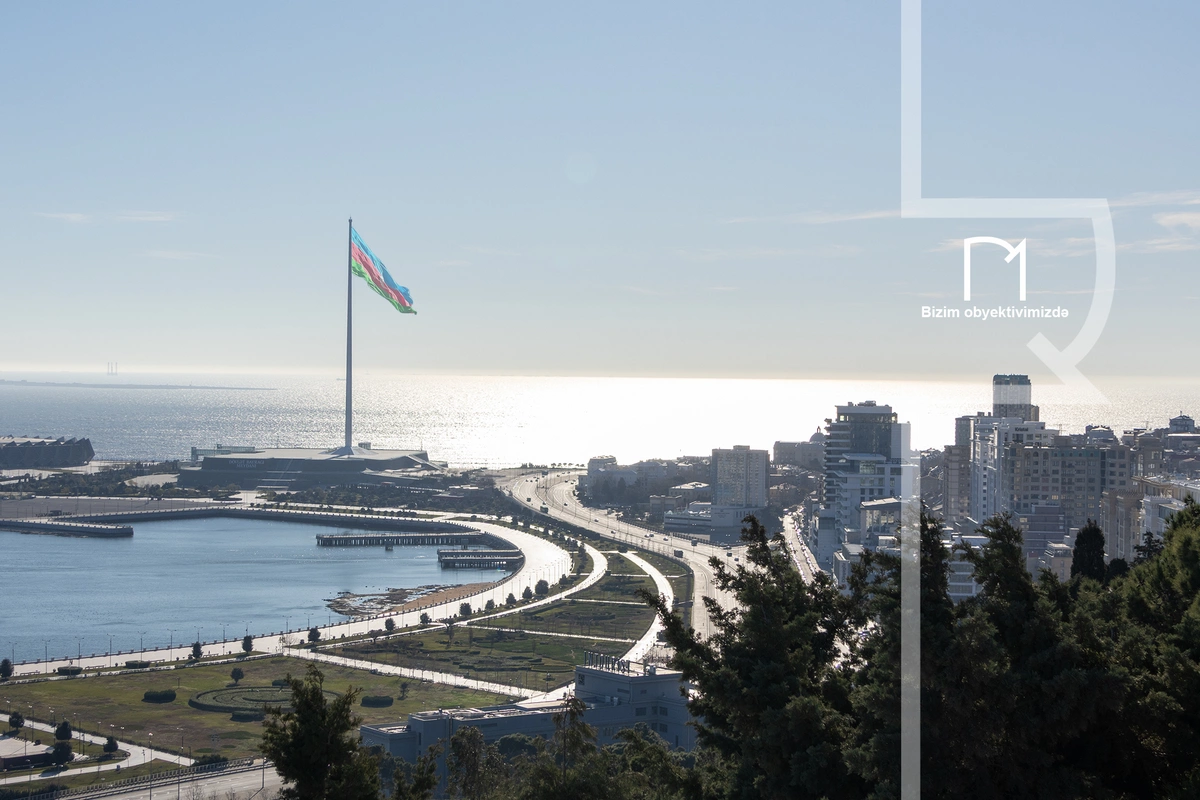 Dünən Bakıda nadir təbiət hadisəsi yaşanıb Dünən Bakıda nadir təbiət hadisəsi yaşanıb