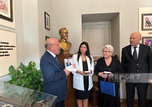 Dövlət Komitəsinin sədri Tbilisidə Azərbaycan Mədəniyyəti Muzeyinə baş çəkib