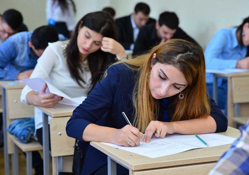 Dövlət qulluğunda fəaliyyətin davam etdirilməsi üzrə test imtahanı keçirilib