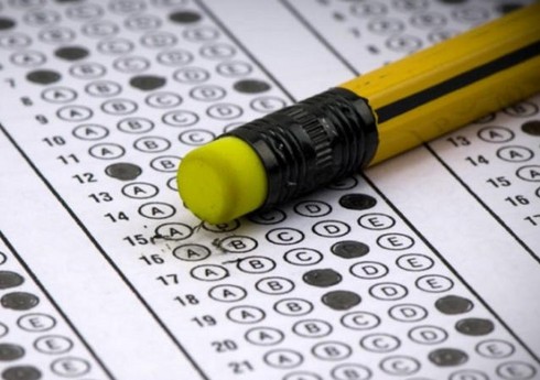 Dövlət qulluğunda inzibati icraçı vəzifələr üzrə test imtahanı keçirilib