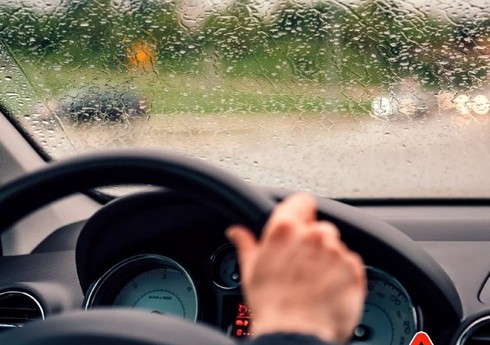 DYP hava şəraiti ilə əlaqədar sürücülərə xəbərdarlıq edib DYP hava şəraiti ilə əlaqədar sürücülərə xəbərdarlıq edib